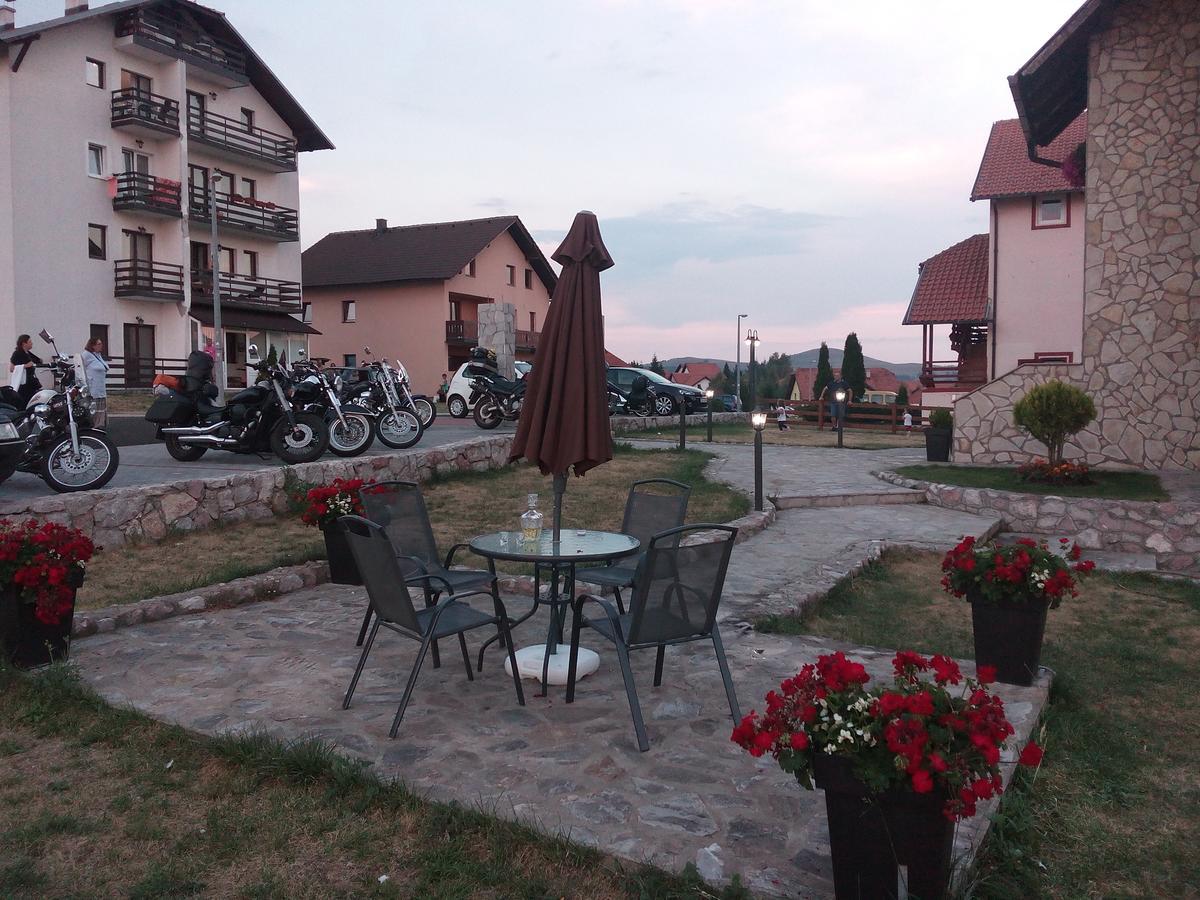 Apartments Novakovic ซลาตีบอร์ ภายนอก รูปภาพ